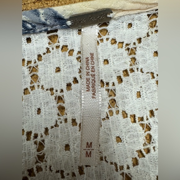 Free People Moon River Floral Peasant Top Size Medium Blue Ivory Boho Oversized - Picture 7 of 11